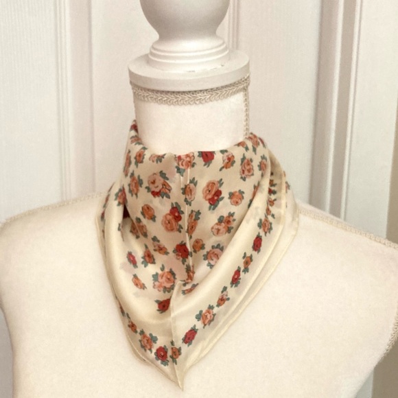 COACH 100% Silk Cream Diamond Scarf - Picture 5 of 10